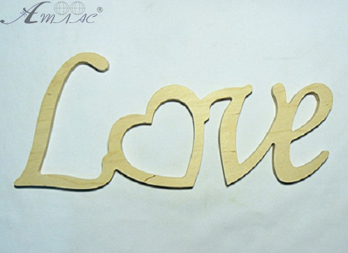 Деревянное Слово "LOVE" с сердцем   0464