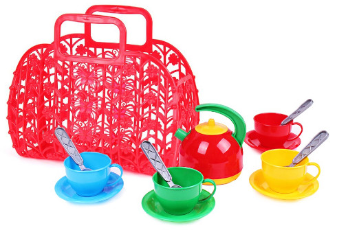 Игрушка пластиковая Набор посуды, 14 предметов в корзине Технок  1608