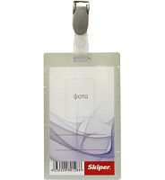 Бейдж вертикальний на защипі 65 х 105 сірий Skiper SK110