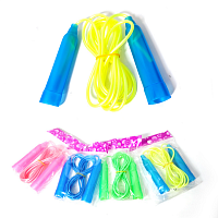 Скакалка пластикова кольорова яскрава довжина 2 м  02189