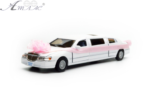Машинка Kinsmart Lincoln Limousine 17,5 см, весільна біла  KT7001WW
