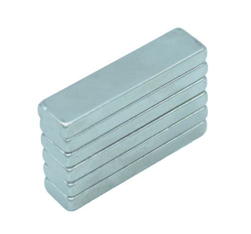 Магнит неодимимовый для доски 1шт 38 х 9 х 2,6мм сильный  14711