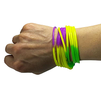 Браслет резиновый детский 40см яркий  10787