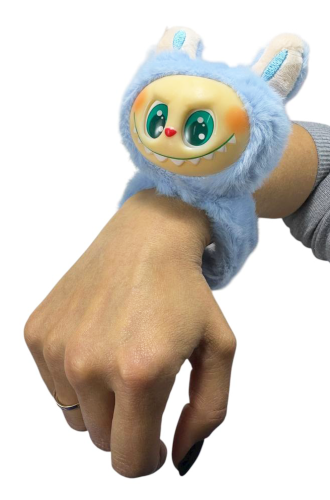 Игрушка мягкая Лабубу Голубой браслет 24х9х9 см  M18664