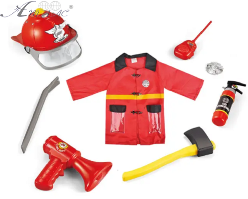 Іграшка Набір Пожежного з курткою на дитину 3-5 років 11144 фото 3 Іграшка Набір Пожежного з курткою на дитину 3-5 років 11144 фото 3