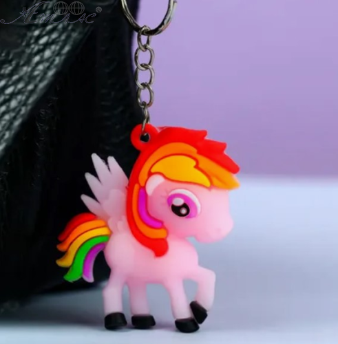 Брелок Пони радужная яркая с крыльями 5 см резиновая  16606