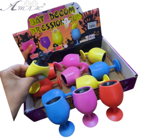 Игрушка прикол Летучая мышь в бокале 8,5 см  6072-20