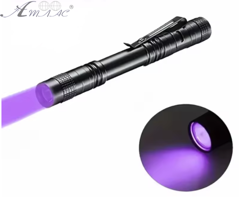 Фонарик ультрафиолетовый металлический с клипсой 13*1,5см  04841