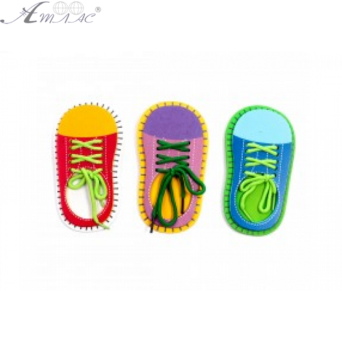 Іграшка дерев'яна шнурівка Черевик  5510