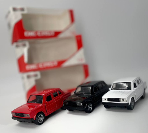 Машинка Die-Cast ВАЗ 2105 Жигули Белая 11см металл инерция 0714 Машинка Die-Cast ВАЗ 2105 Жигули Белая 11см металл инерция 0714